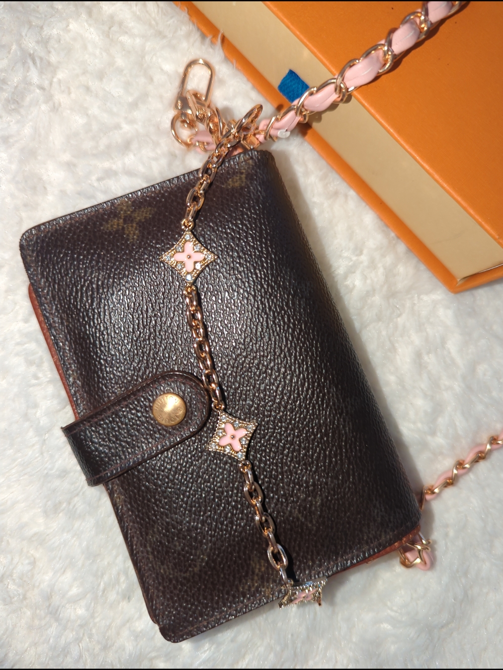 Louis Vuitton Authentic VNTG Kisslock Brown Monogram Wallet On Pink Chain + Box - Picture 3 of 7